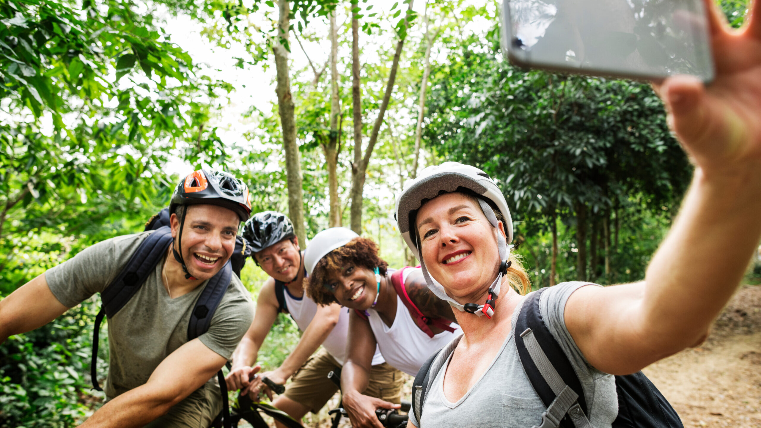 6 Tips to Making Friends While on Locum Tenens Assignments